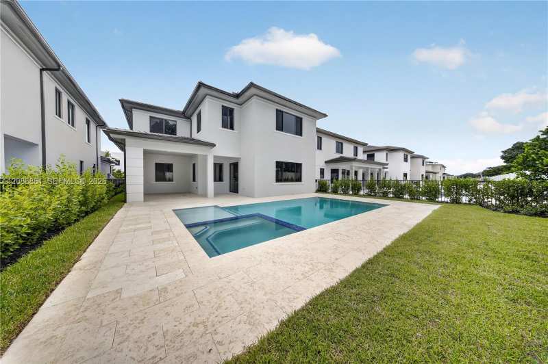 19638 NE 14th Ave # 19638, Miami FL 33179