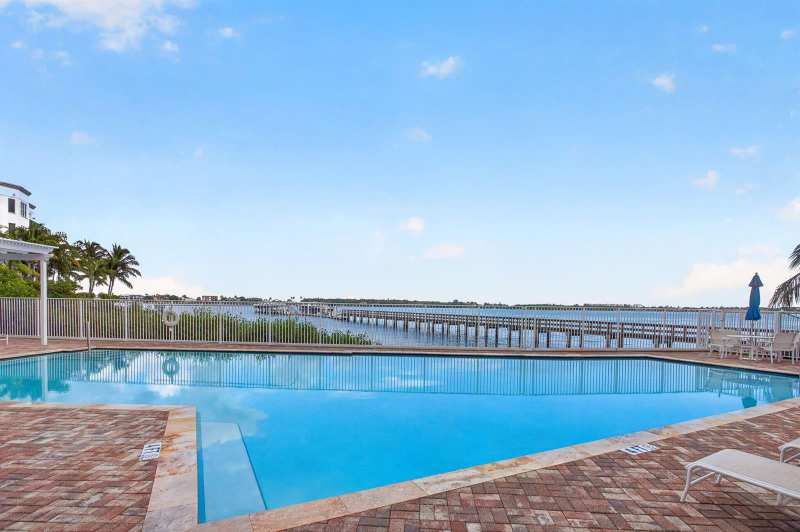 608 Windward Circle S, Boynton Beach FL 33435