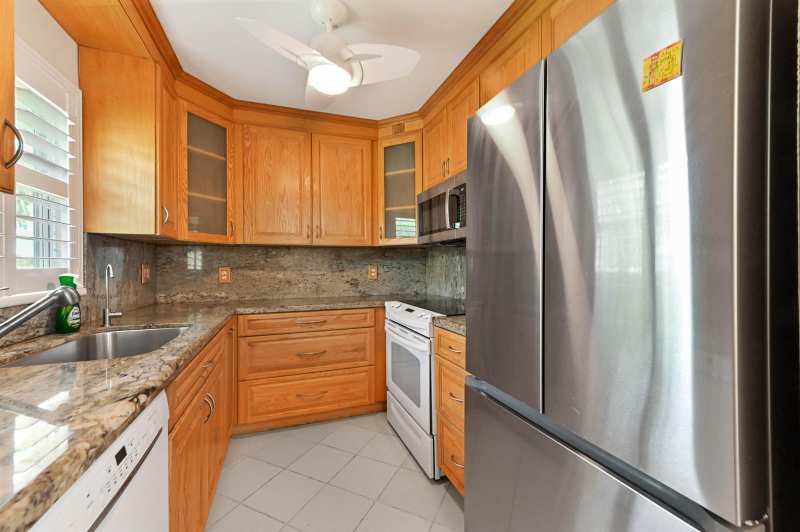 129 Waterford F, Delray Beach FL 33446