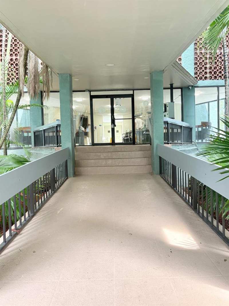 4222 INVERRARY Boulevard # 4609, Lauderhill FL 33319