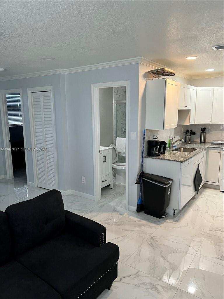 2240 Simms St # 2, Hollywood FL 33020