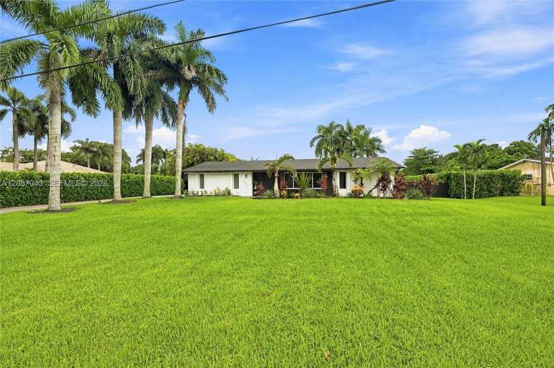 13402 SW 29th St, Davie FL 33330