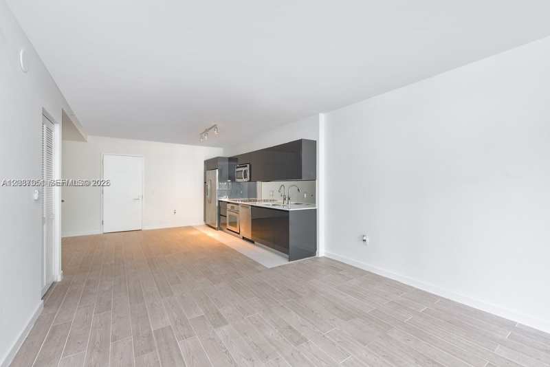 31 SE 6th St # 406, Miami FL 33131