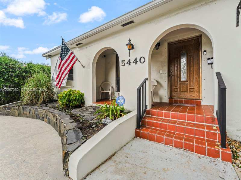 5440 E 7th Ave, Hialeah FL 33013