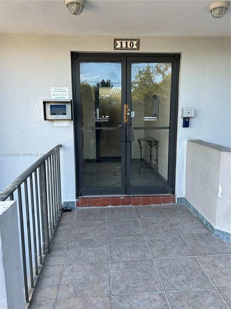 110 S Shore Dr # 4E, Miami Beach FL 33141