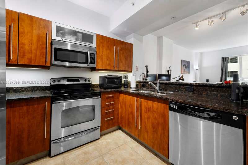 7350 SW 89th St # 411S, Miami FL 33156