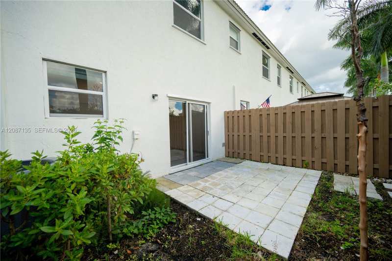2667 SE 10th St # 0, Homestead FL 33035