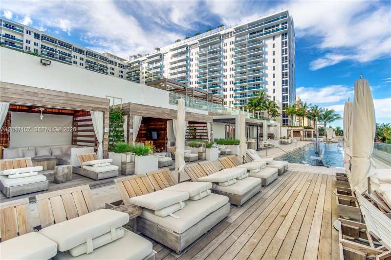 2301 COLLINS AV # 1026, Miami Beach FL 33139