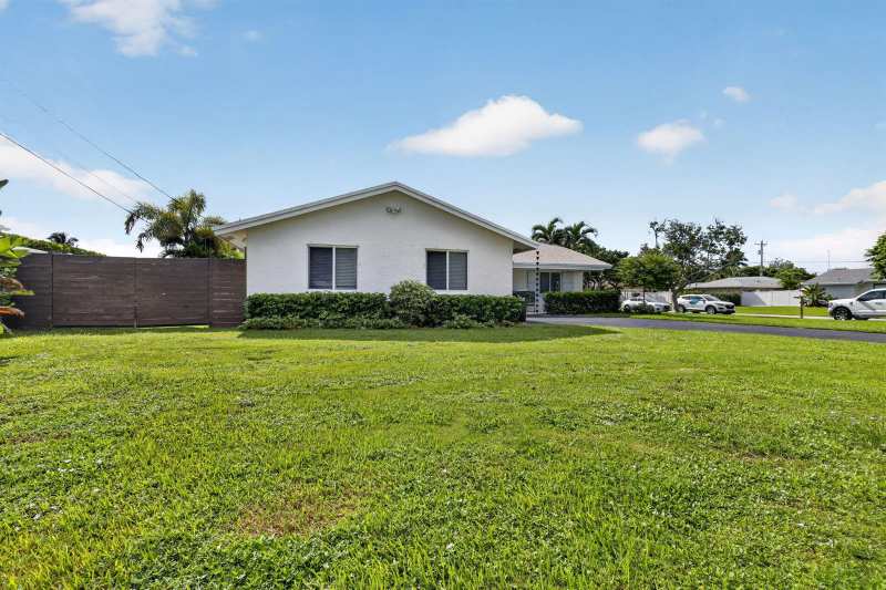 617 Heron Drive, Delray Beach FL 33444