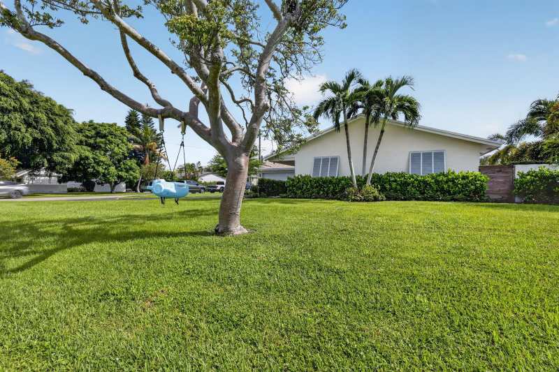 617 Heron Drive, Delray Beach FL 33444