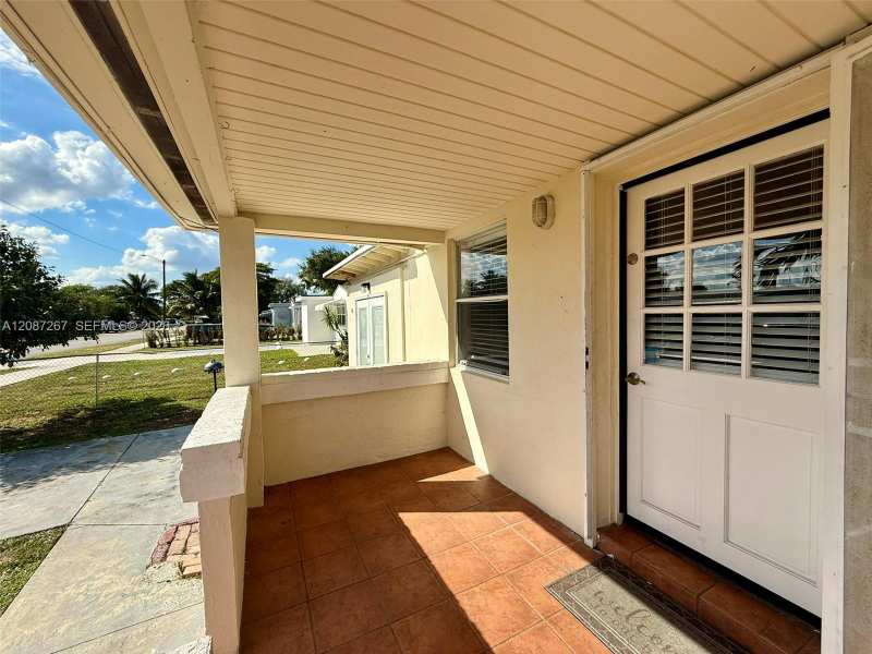 2403 Scott St # A, Hollywood FL 33020