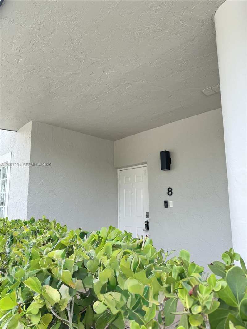 11810 NE 19th Dr # 8, North Miami FL 33181