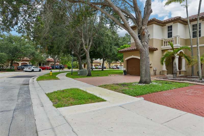 14127 SW 51st Ln, Miramar FL 33027
