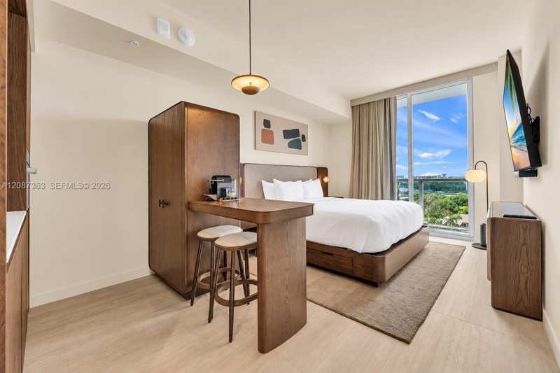 1621 SW 2nd Ave # 613, Miami FL 33129