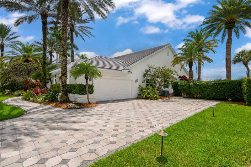 2339 Newbury Drive, Wellington FL 33414