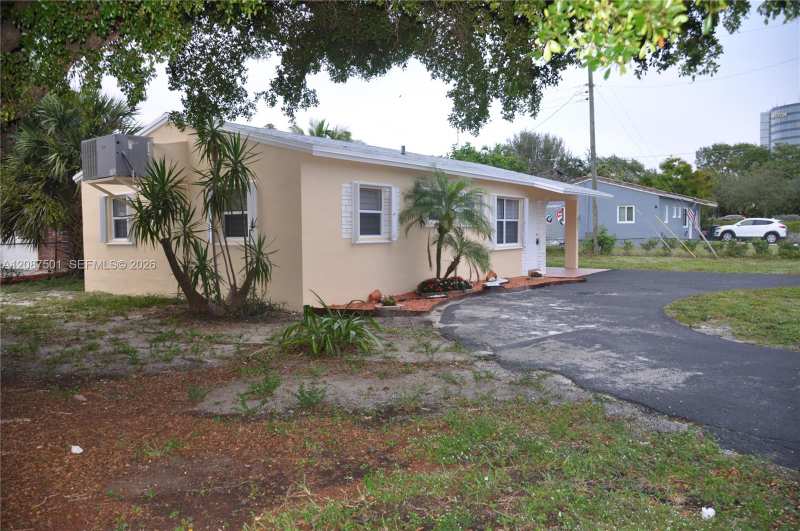 571 NE 61st St, Oakland Park FL 33334