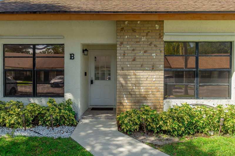 1250 PARKSIDE GREEN Drive # B, FL 33415