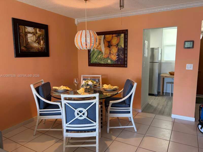 2861 Leonard Dr # F207, Aventura FL 33160