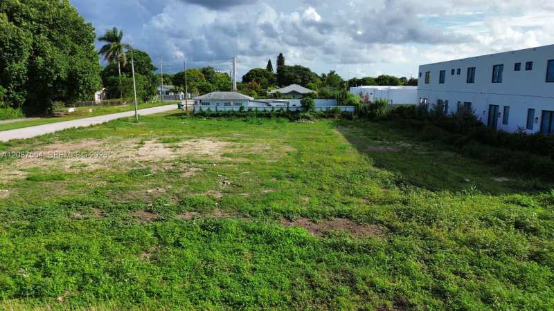 215 NW 3rd Ave, Florida City FL 33034