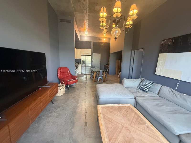 2001 Meridian Ave # 428, Miami Beach FL 33139