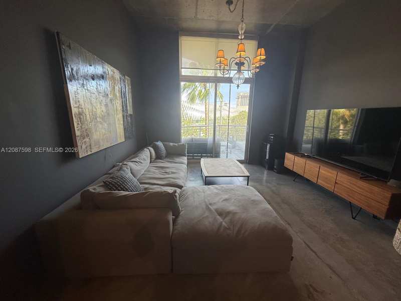 2001 Meridian Ave # 428, Miami Beach FL 33139