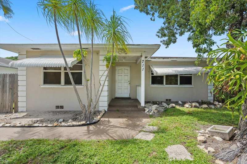 711 E COAST Avenue, Lantana FL 33462