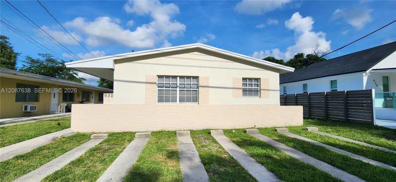 930 SW 4th Ave # 3, Miami FL 33130