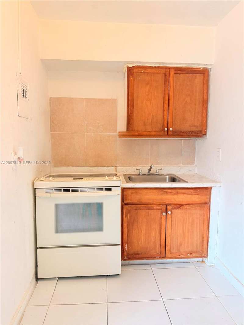 6501 NW 12th Ave # 7, Miami FL 33150