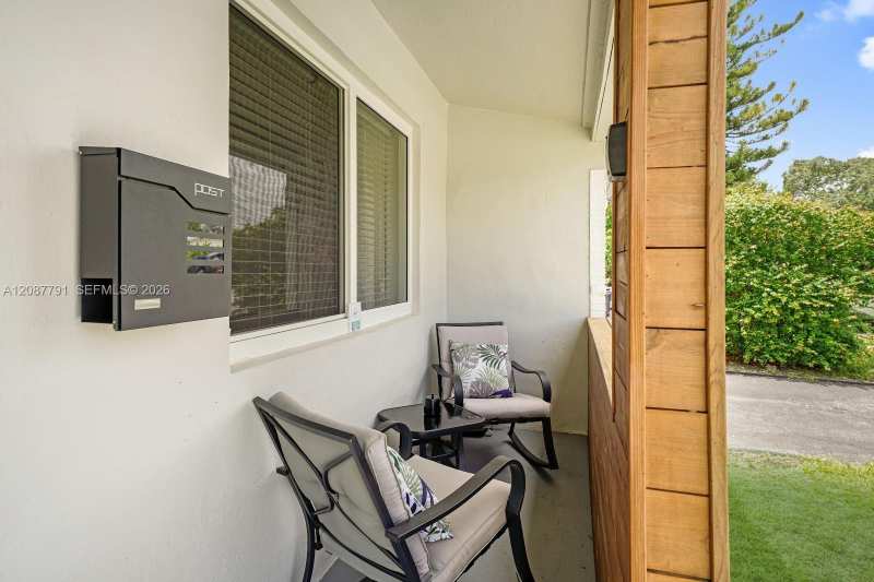 2852 Washington St, Hollywood FL 33020