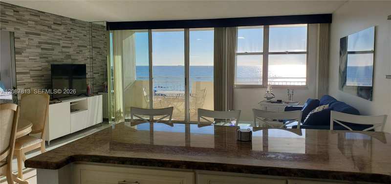 3180 S Ocean Dr # 315, Hallandale Beach FL 33009