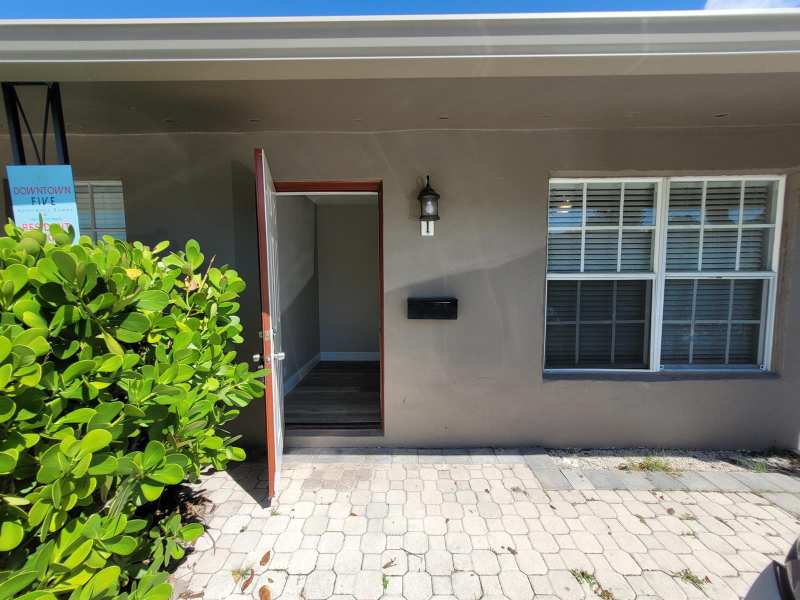 505 N J Street # 1, FL 33460