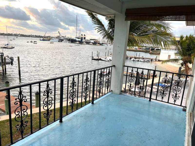 4700 N Flagler Drive # 212, West Palm Beach FL 33407
