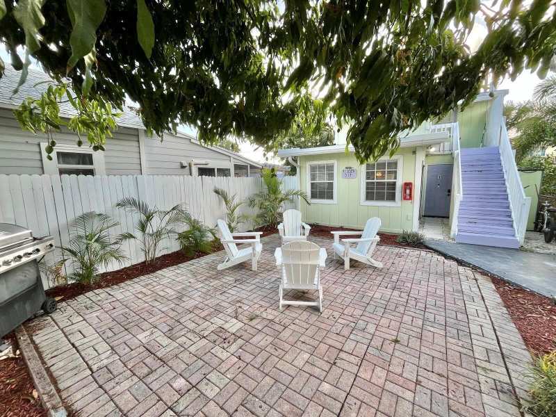 17 S D Street, FL 33460