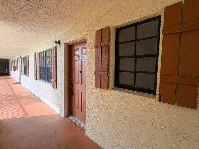 4183 Oak Terrace Drive, FL 33463