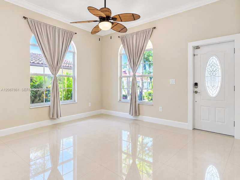 15524 SW 35th Ter, Miami FL 33185