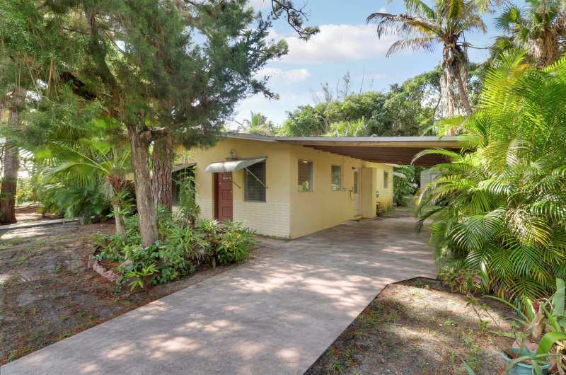 142 2ND Street, Jupiter FL 33458