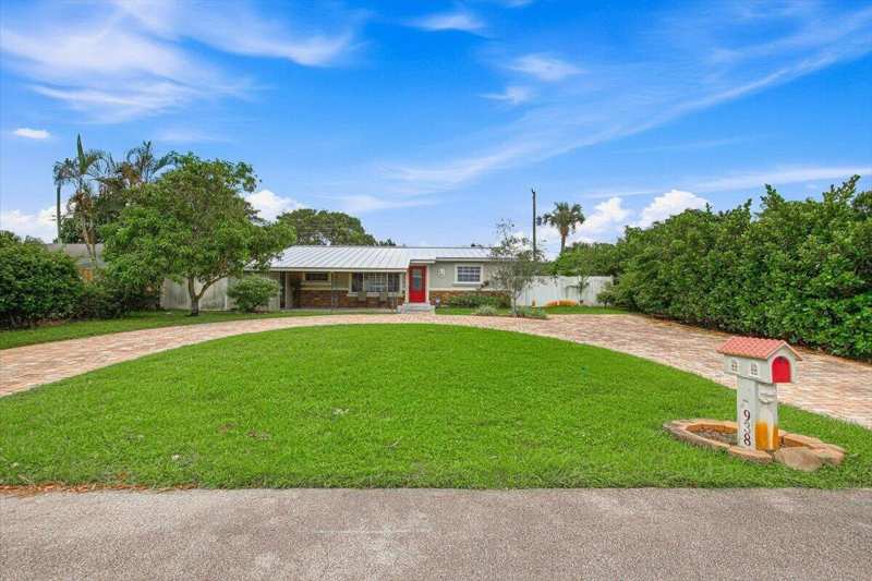 938 Arlington Drive, West Palm Beach FL 33415