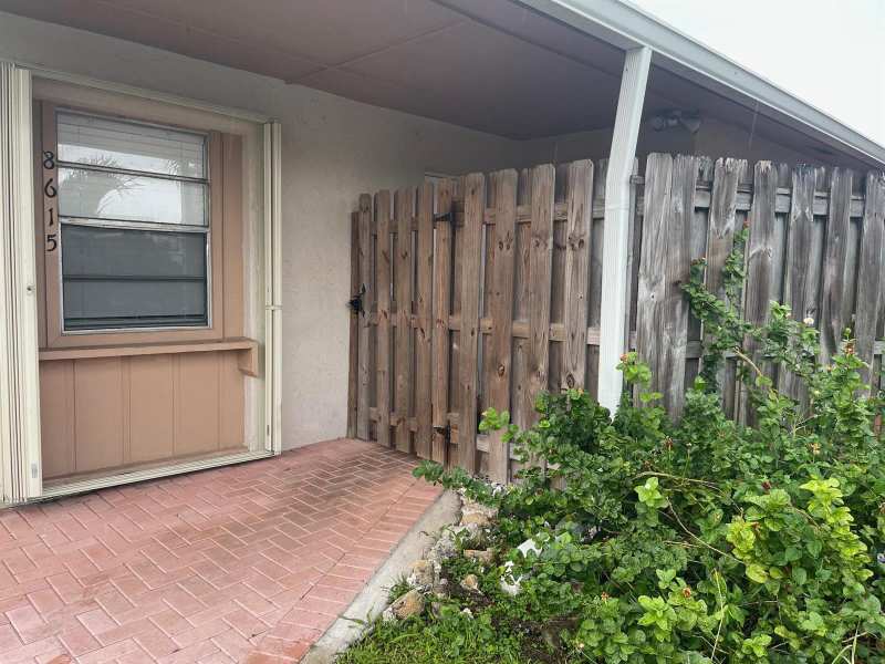 8615 Satalite Terrace, Lake Park FL 33403