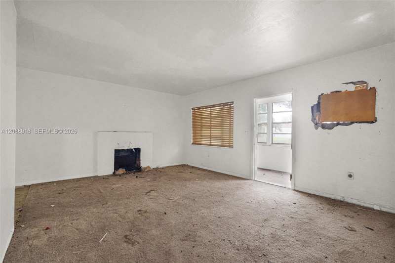 424 Minola Dr, Miami Springs FL 33166