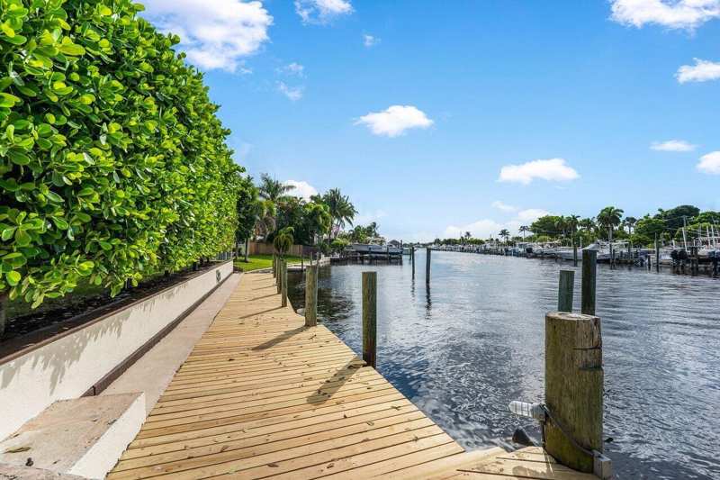 638 Shore Drive, Boynton Beach FL 33435