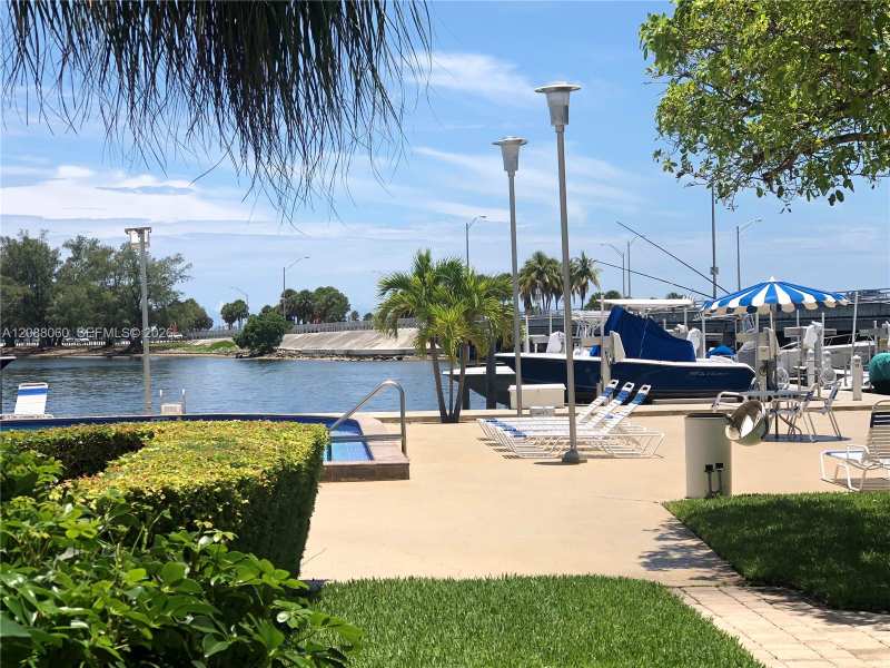 150 SE 25th Rd # 7E, Miami FL 33129