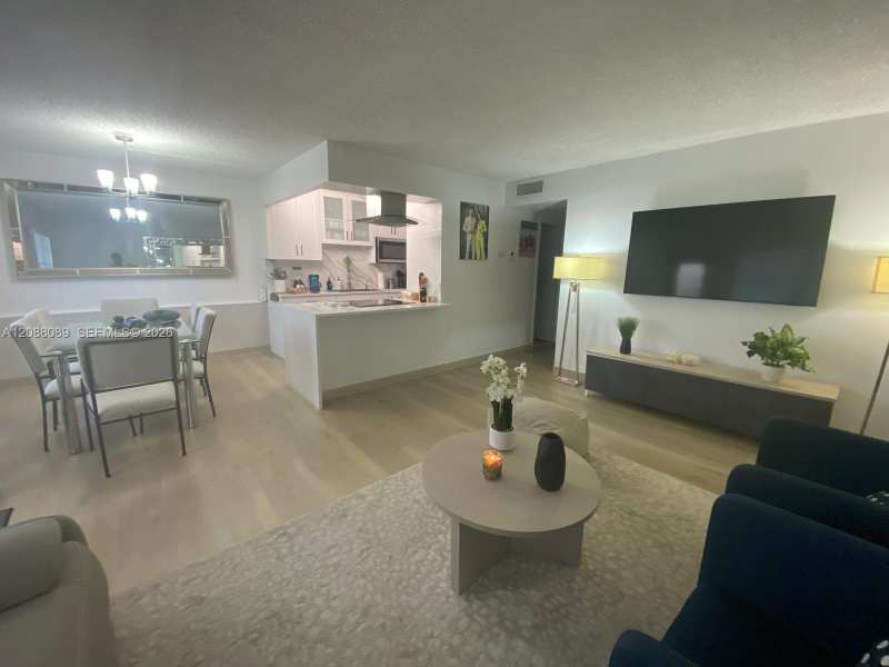 4076 E Guildford E # 4, Boca Raton FL 33434
