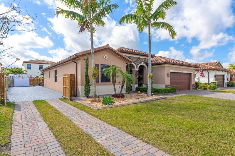 2484 SE 2nd St, Homestead FL 33033