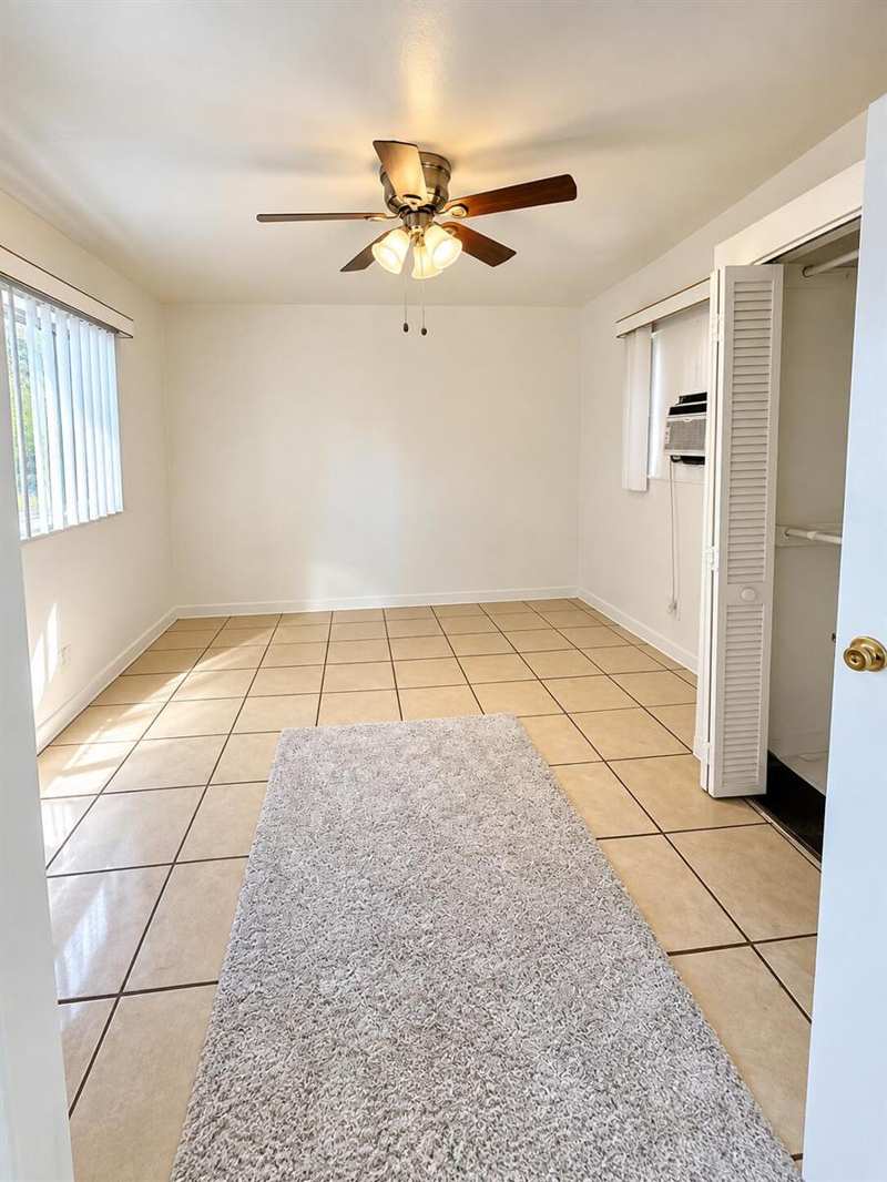 724 W 3RD Street, Riviera Beach FL 33404