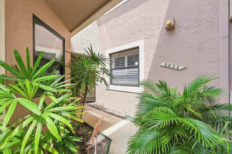 9825 NW 1ST Court # 9825, Plantation FL 33324