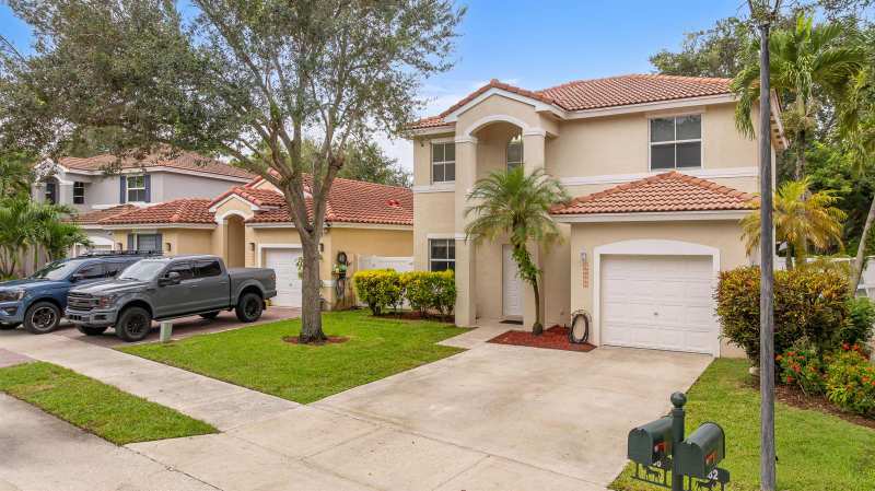 15266 SW 49TH Street, Davie FL 33331