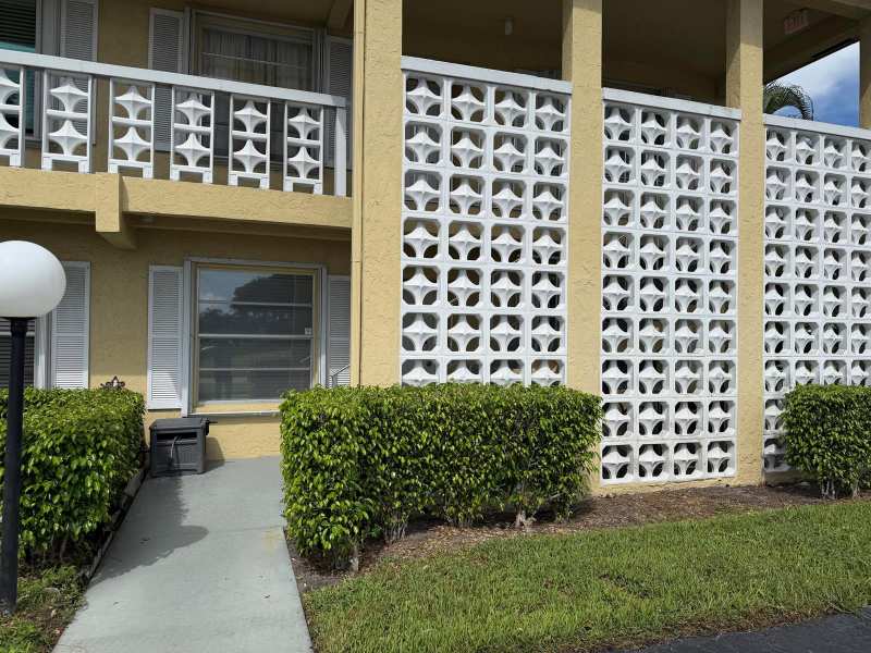 1111 Lemon Tree Terrace # 104, Delray Beach FL 33445