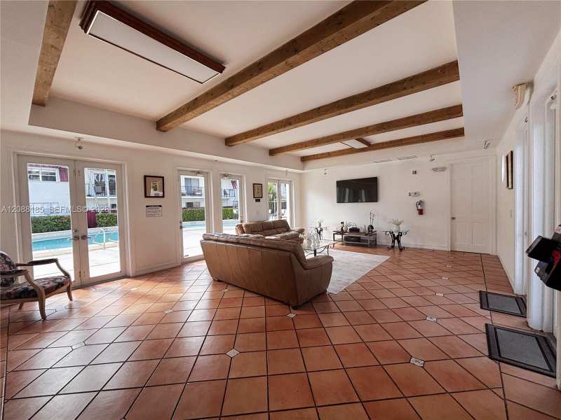 6703 N Kendall Dr # 405, Pinecrest FL 33156
