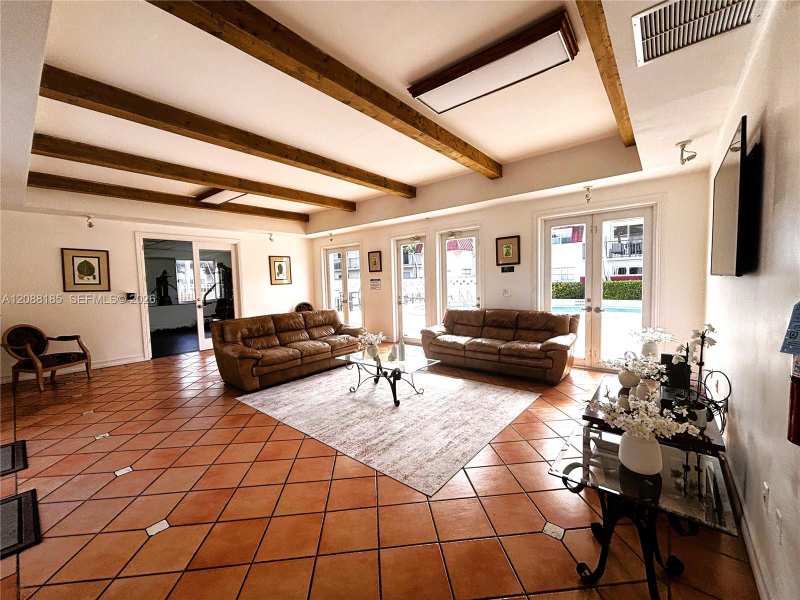 6703 N Kendall Dr # 405, Pinecrest FL 33156