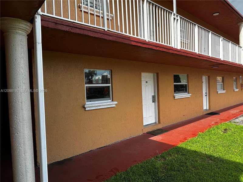1245 W 24th St # 126, Hialeah FL 33010